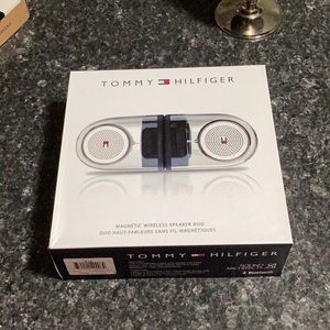 Tommy Hilfiger Magnetic Wireless Speaker Duo